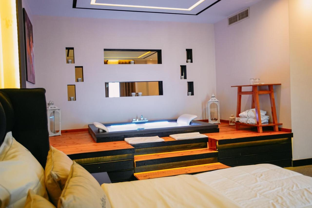 Hotel Delta Premium Durres Exterior photo